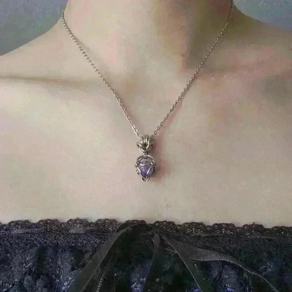 Whimsical  silver and purple mermaid style chainmaille necklace - Picture 4 of 7